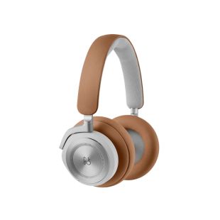 Bang & Olufseni Beoplay HX mürasummutavad Bluetooth kõrvaklapid on pruunid ning padja küljel on hõbedased alumiiniumist detailid, tootekood 1224002