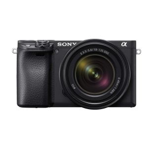 Гибридная камера Sony a6400, комплект 18-135 мм, черный