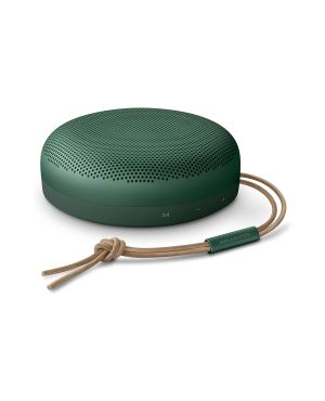 Bang & Olufsen Beosound A1 2nd Gen kaasaskantav Bluetooth kõlari on tumerohelisest alumiiniumist